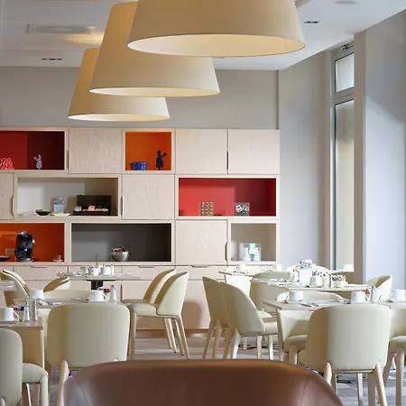 Hotel Mercure Centre Unterlinden 4*