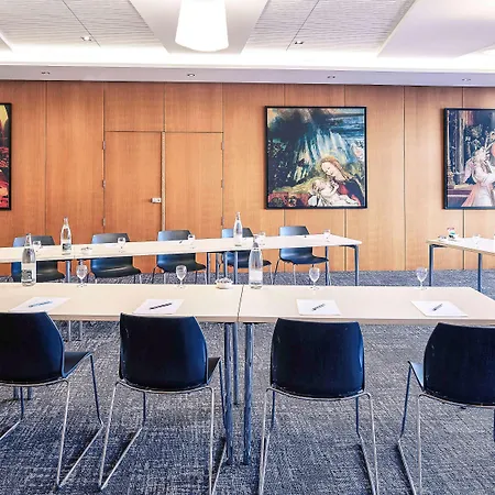 מלון Mercure Centre Unterlinden 4*