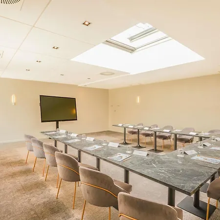 Готель Mercure Centre Unterlinden 4*